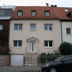 Apartamento Messe-/ferienwohnung